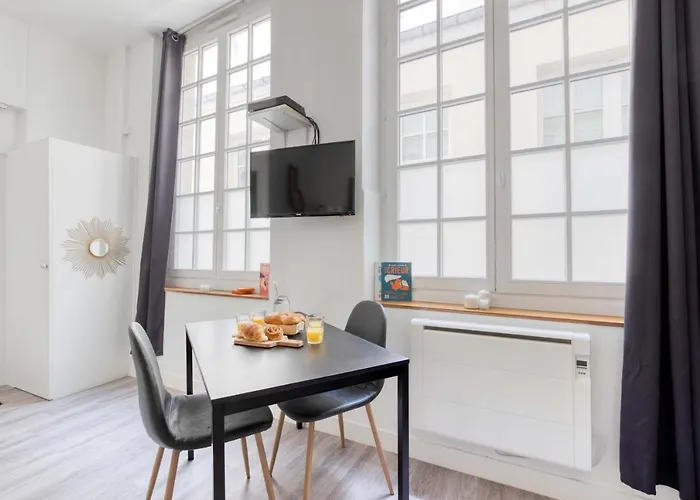 New & Design In The Heart Of Le Marais Appartamento