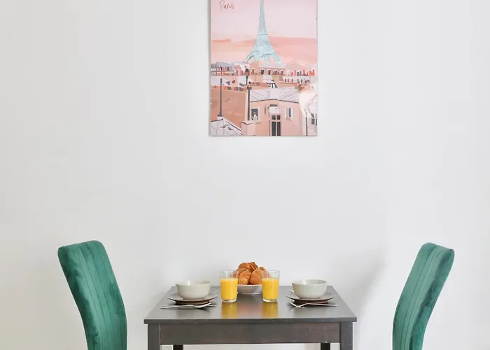 New & Design In The Heart Of Le Marais *