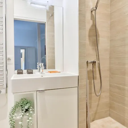 New & Design In The Heart Of Le Marais Apartament